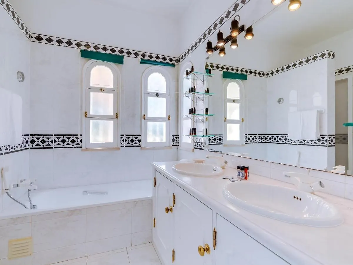 Al - Vila Jola Villa Vilamoura